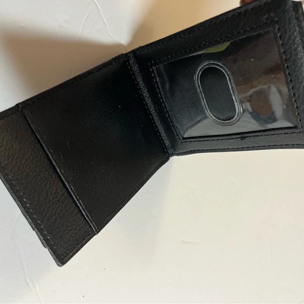 Perry Ellis its clip ensures